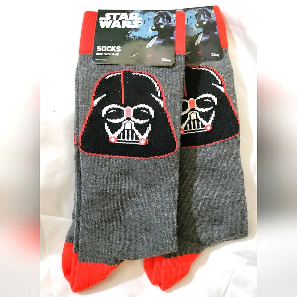 NEW 2-Pair Star Wars DARTH VADER Mens Socks. Planet Sox. Size 6-12